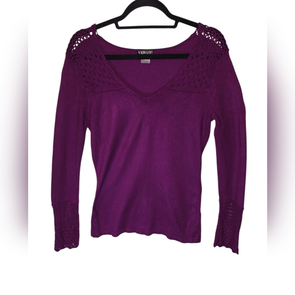 Purple VENUS Sweater, Size M